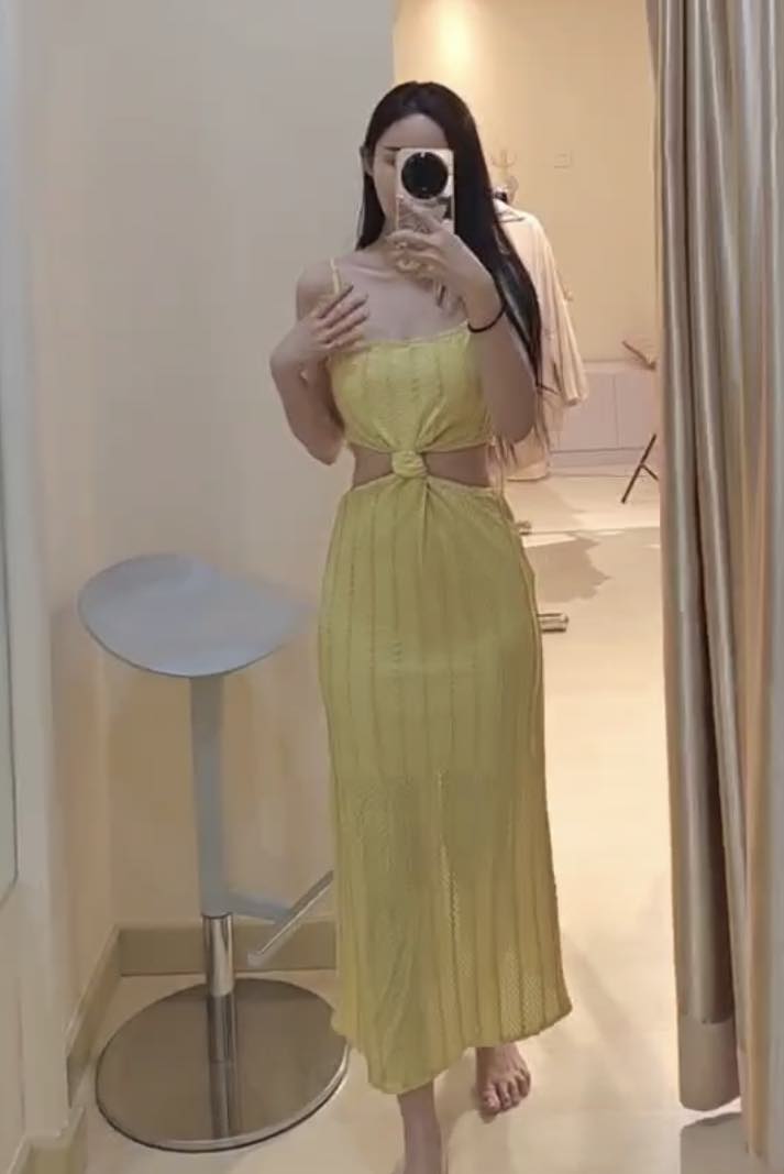 小心机露腰裙