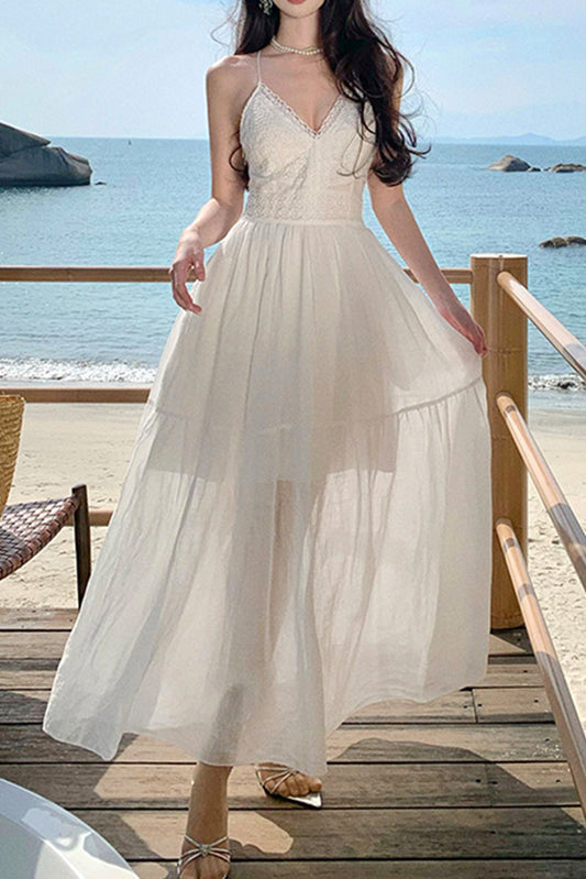 V领露背吊带小白裙