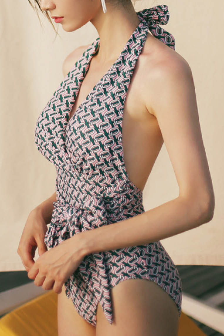 挂脖花格子系带连体泳衣