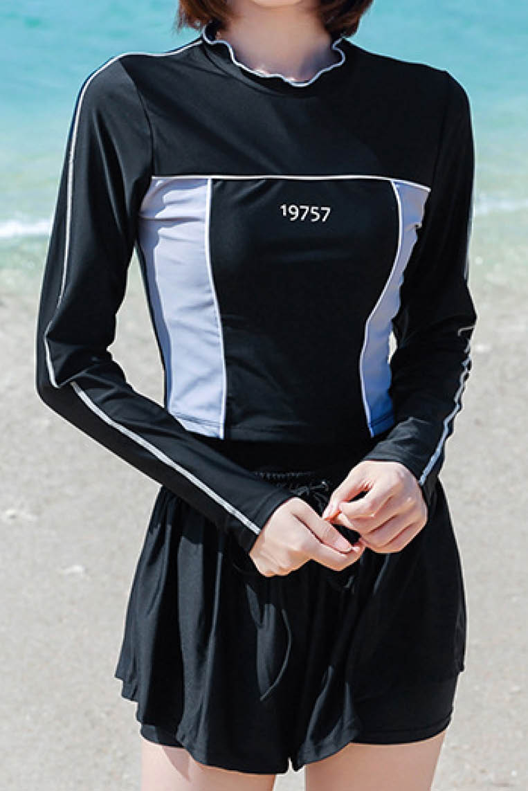 夏季长袖短裤两件套泳衣 (含胸垫)