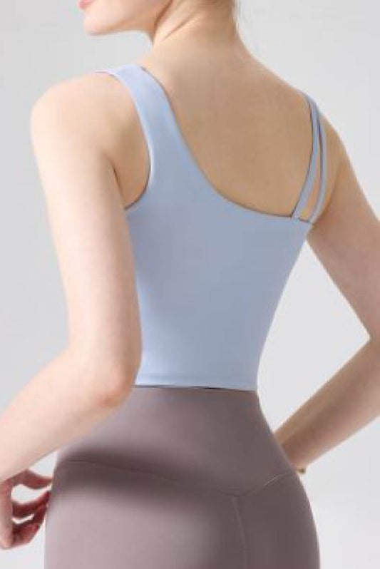 不规则肩带运动背心