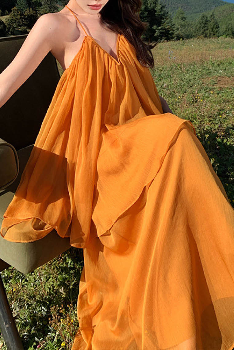 褶皱露背姜黄色半身裙套装