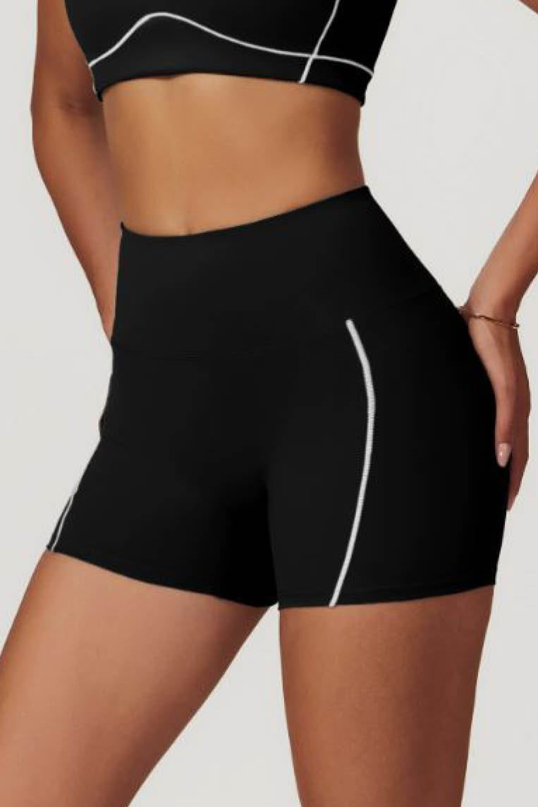 拼缝线条提臀短裤
