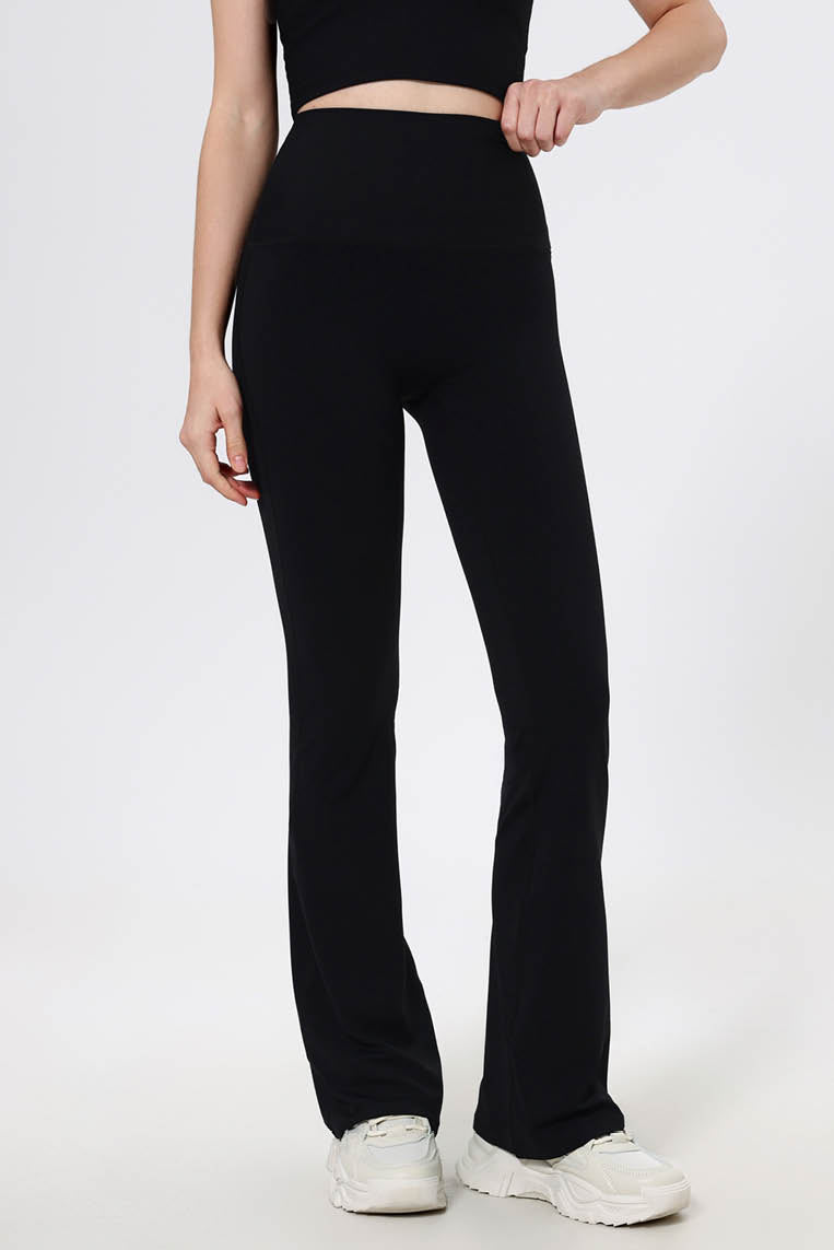 螺纹塑腰裸感微喇叭裤