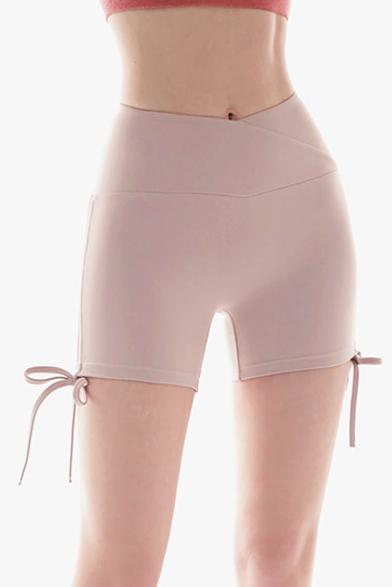 抽绳蜜桃提臀短裤