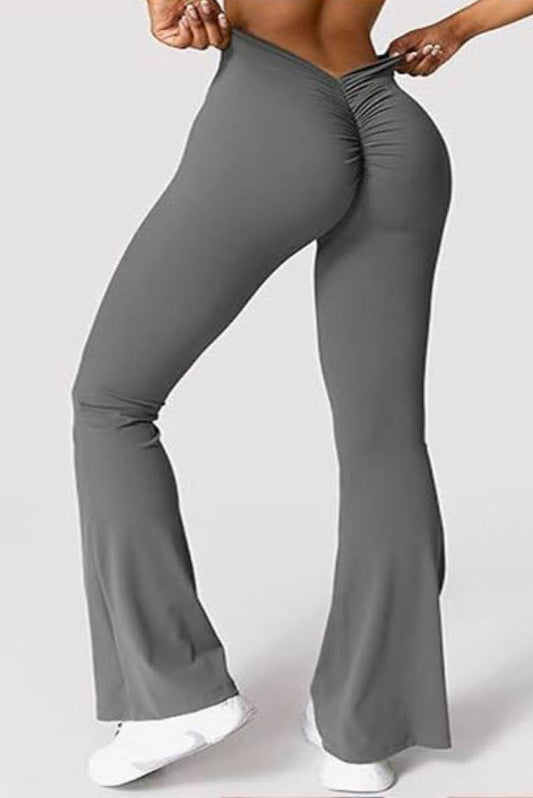 皱褶蜜桃臀喇叭长裤