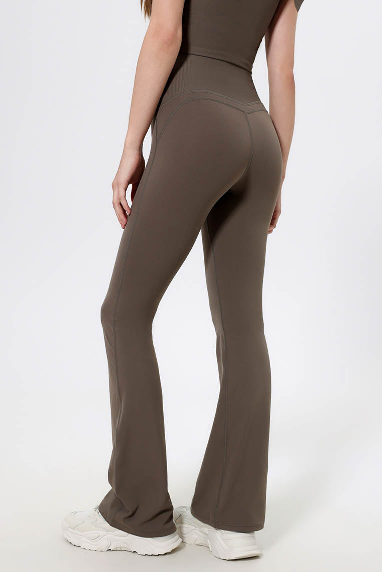 螺纹塑腰裸感微喇叭裤