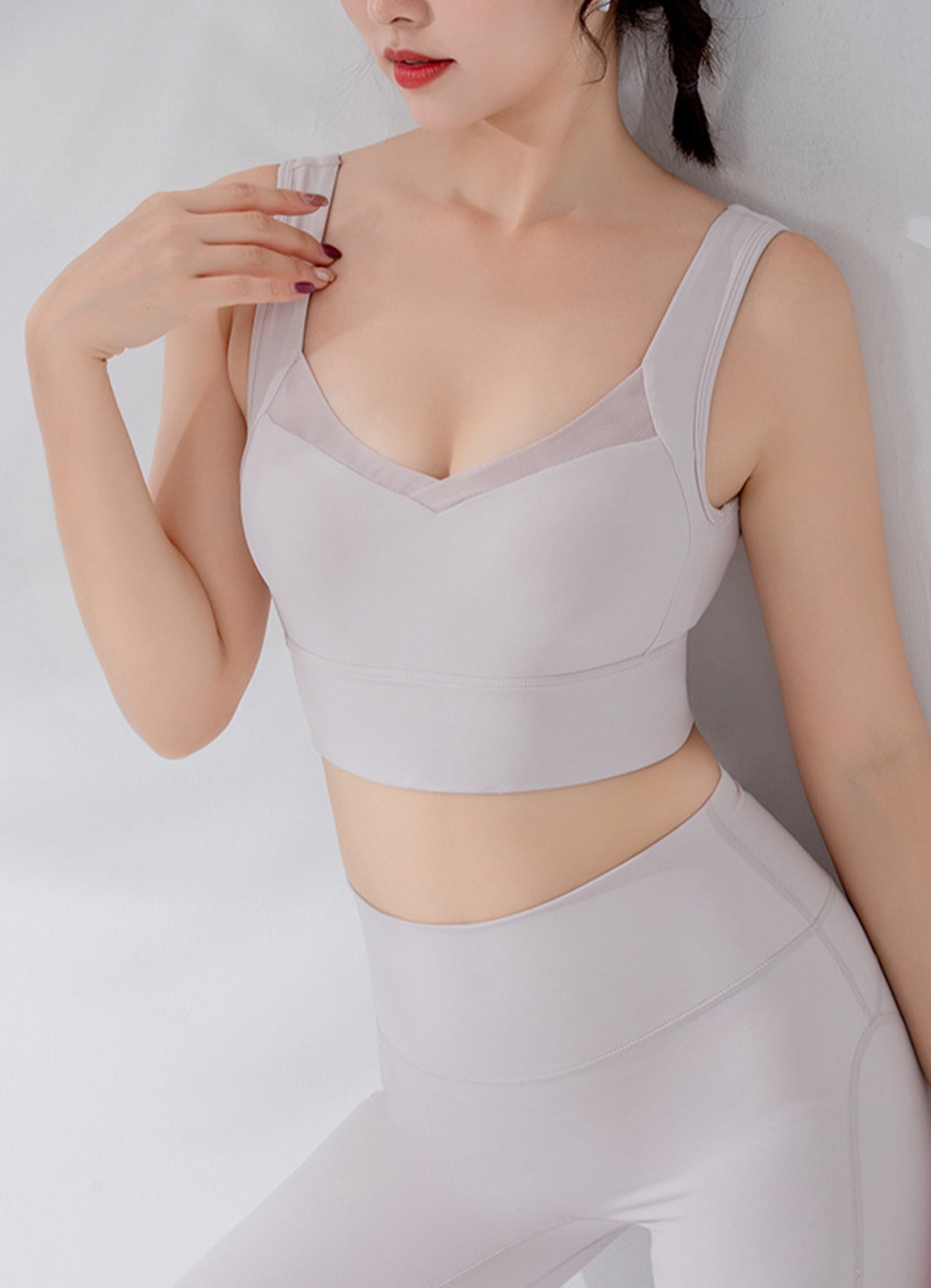 U领聚拢防震文胸