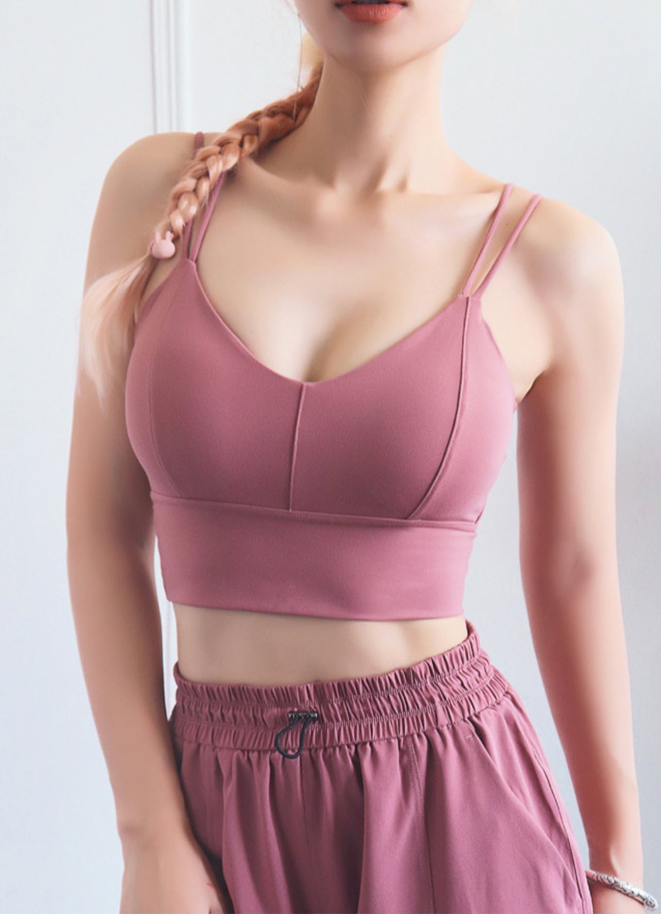 双吊带背心式文胸