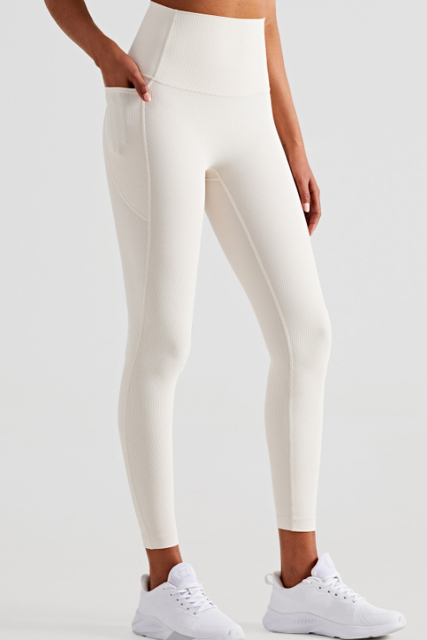 螺纹两侧口袋裤