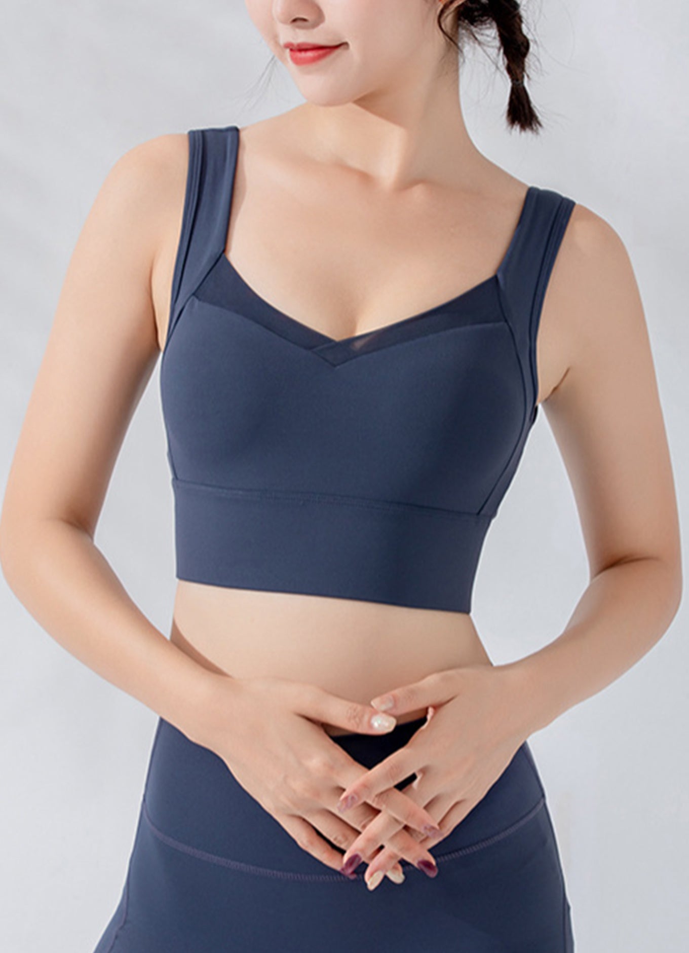 U领聚拢防震文胸