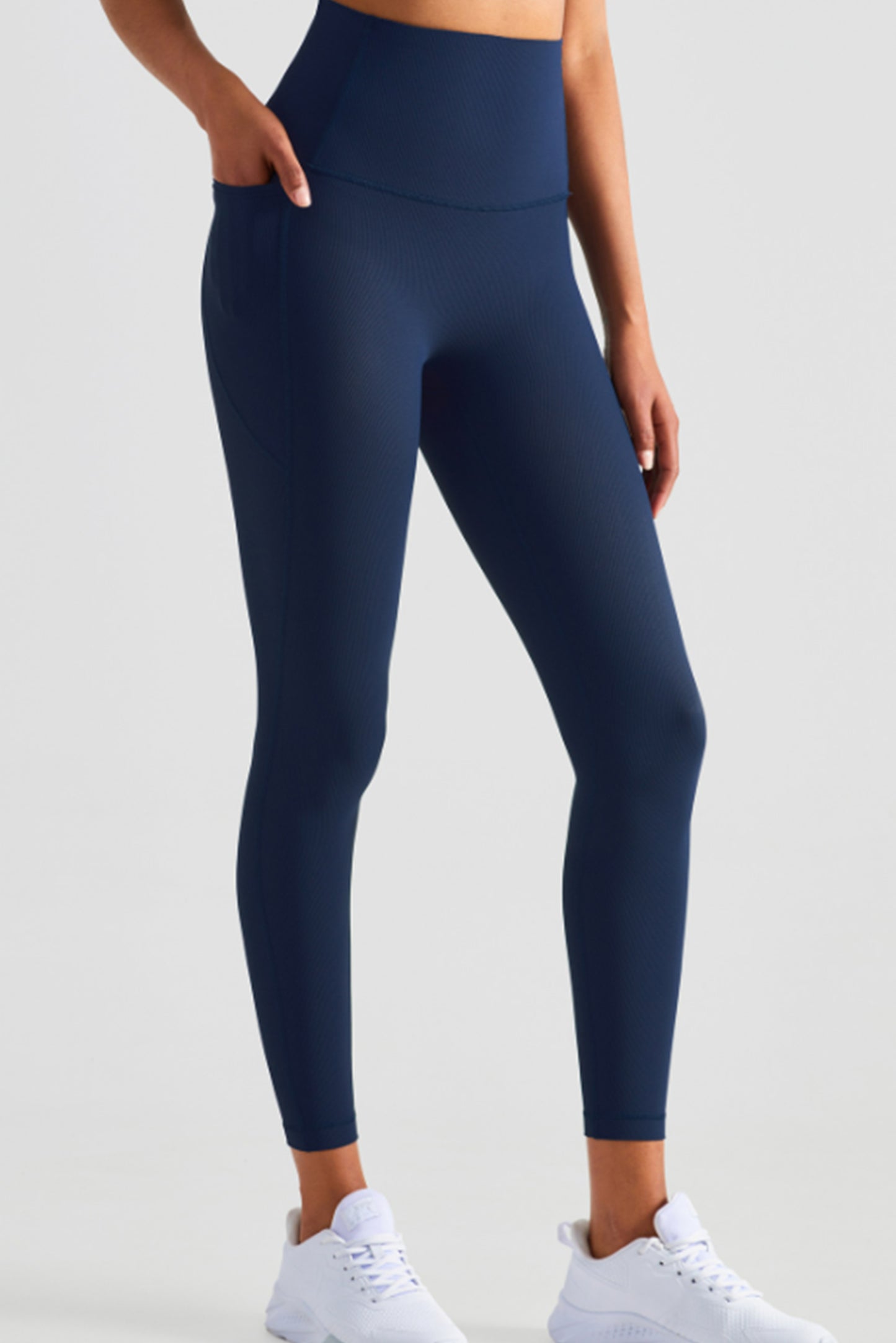 螺纹两侧口袋裤