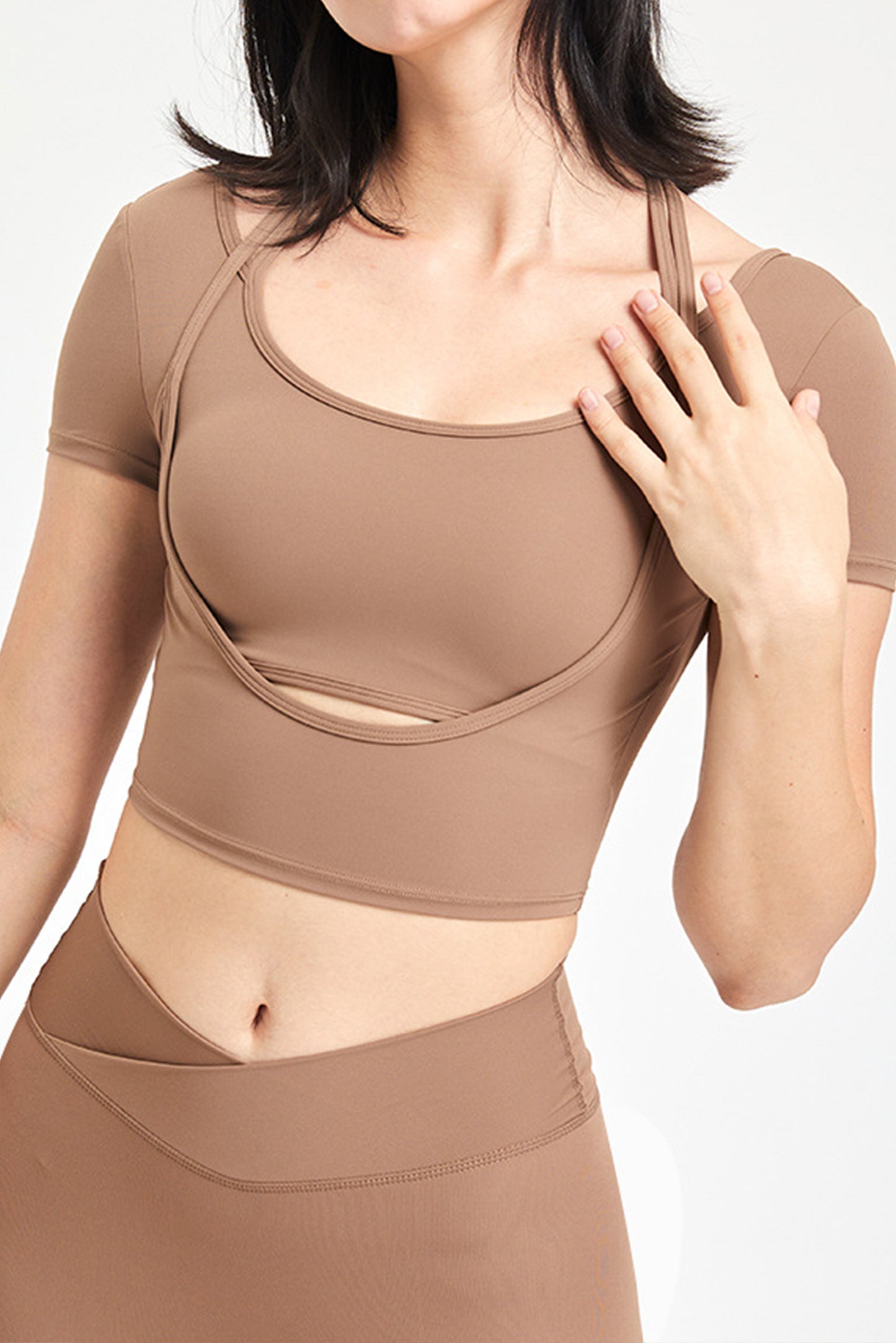 带胸垫吊脖短袖