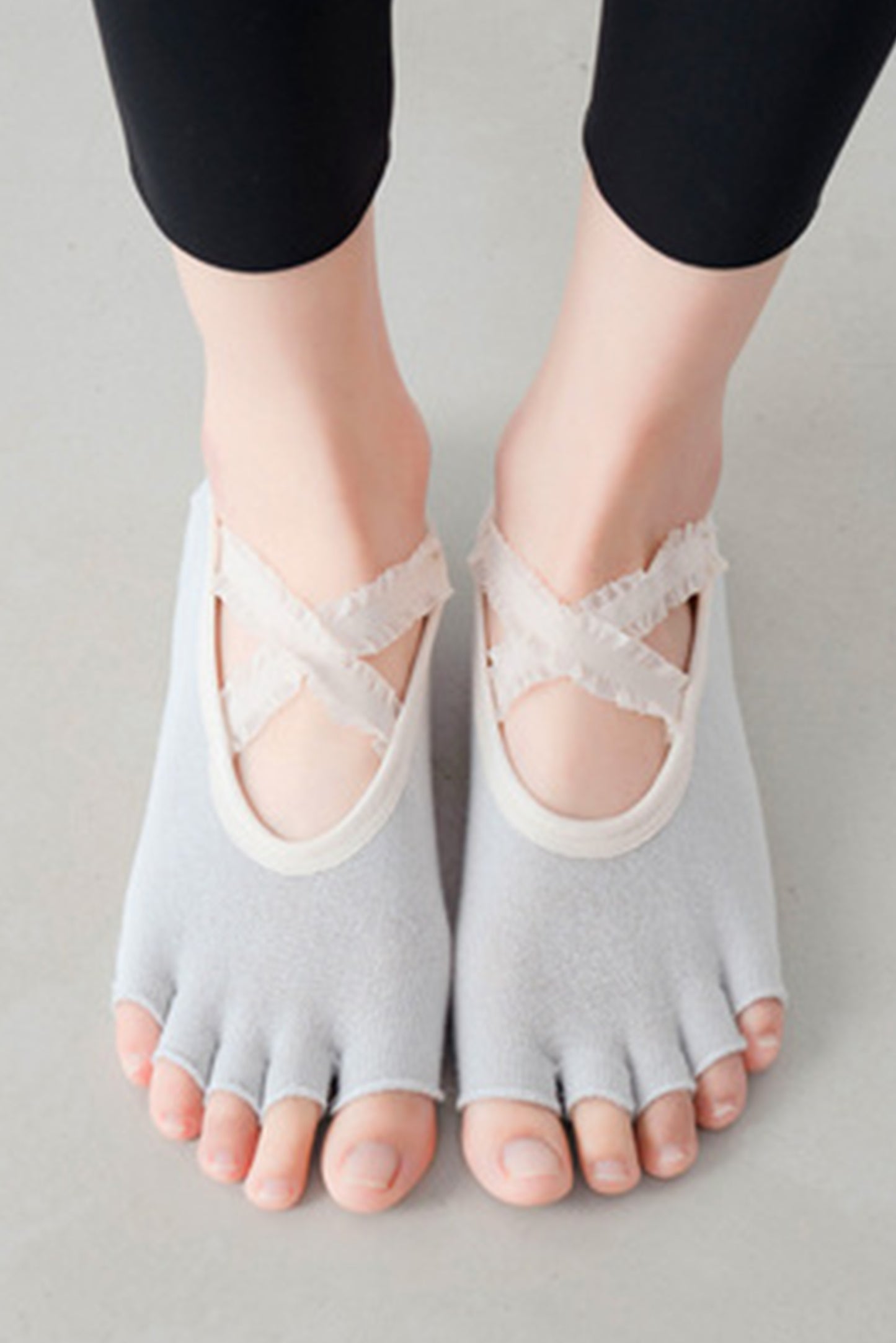 蕾丝交叉瑜伽袜