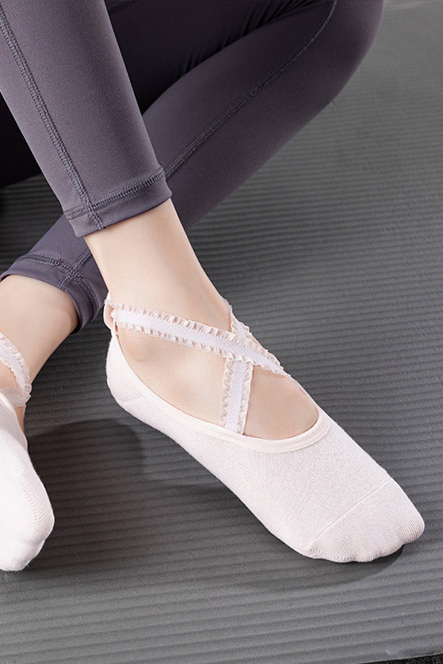 蕾丝交叉瑜伽袜