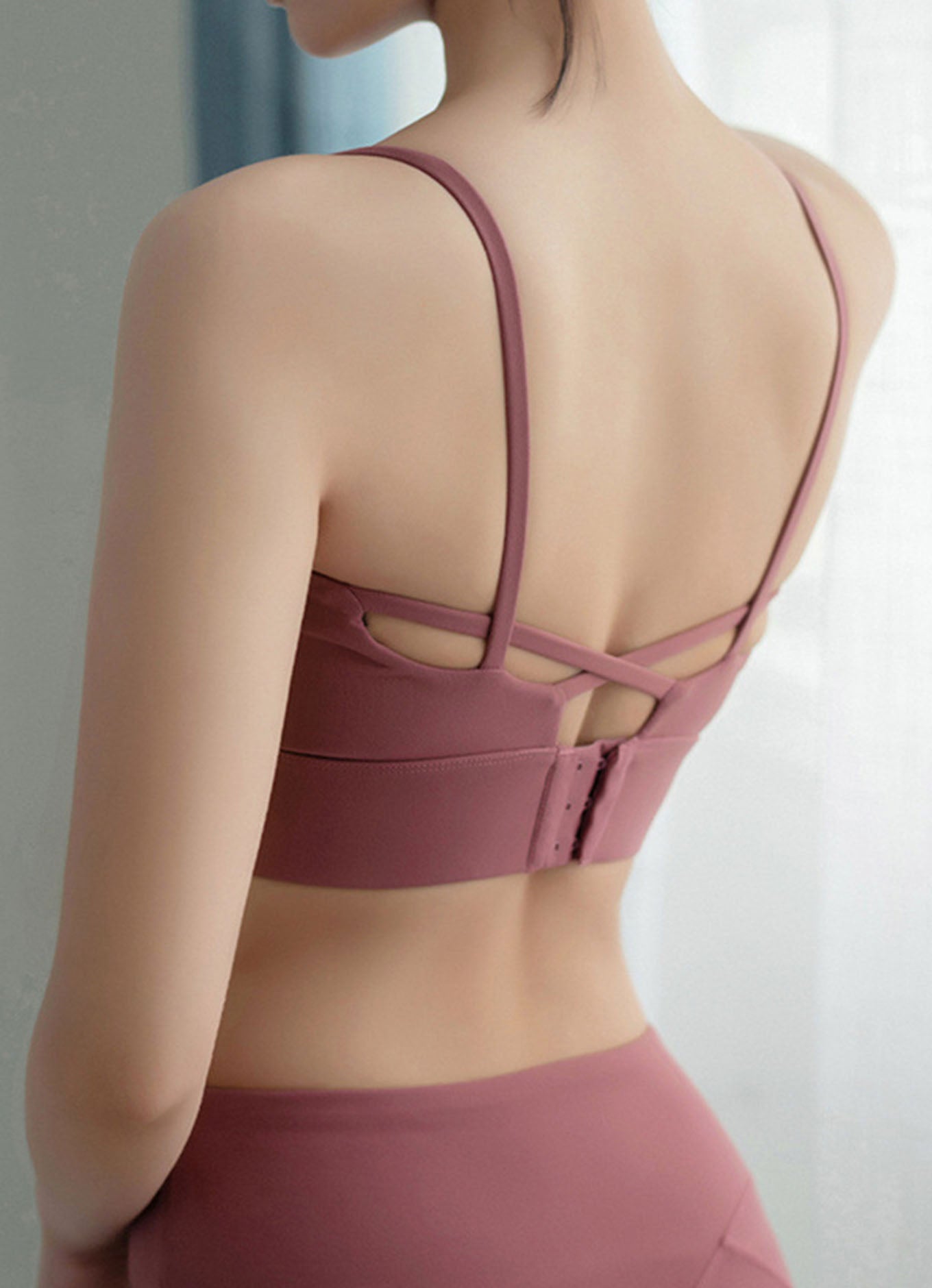 细吊带交叉文胸