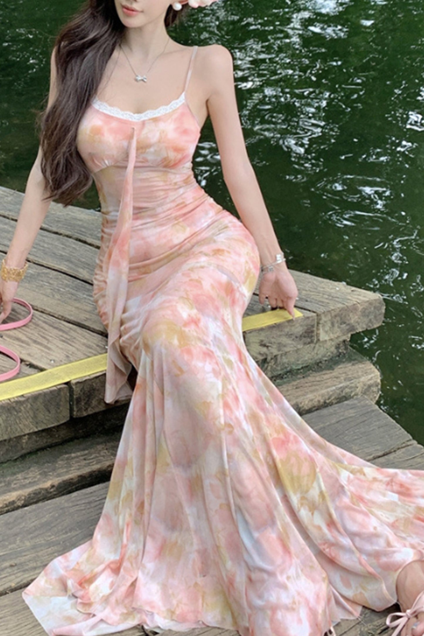 法式碎花吊带连衣裙