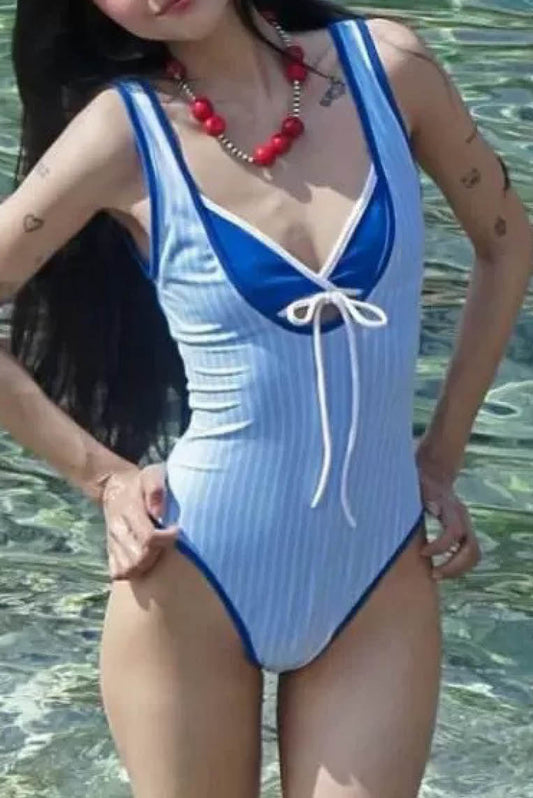 蓝白纹深V连体泳衣