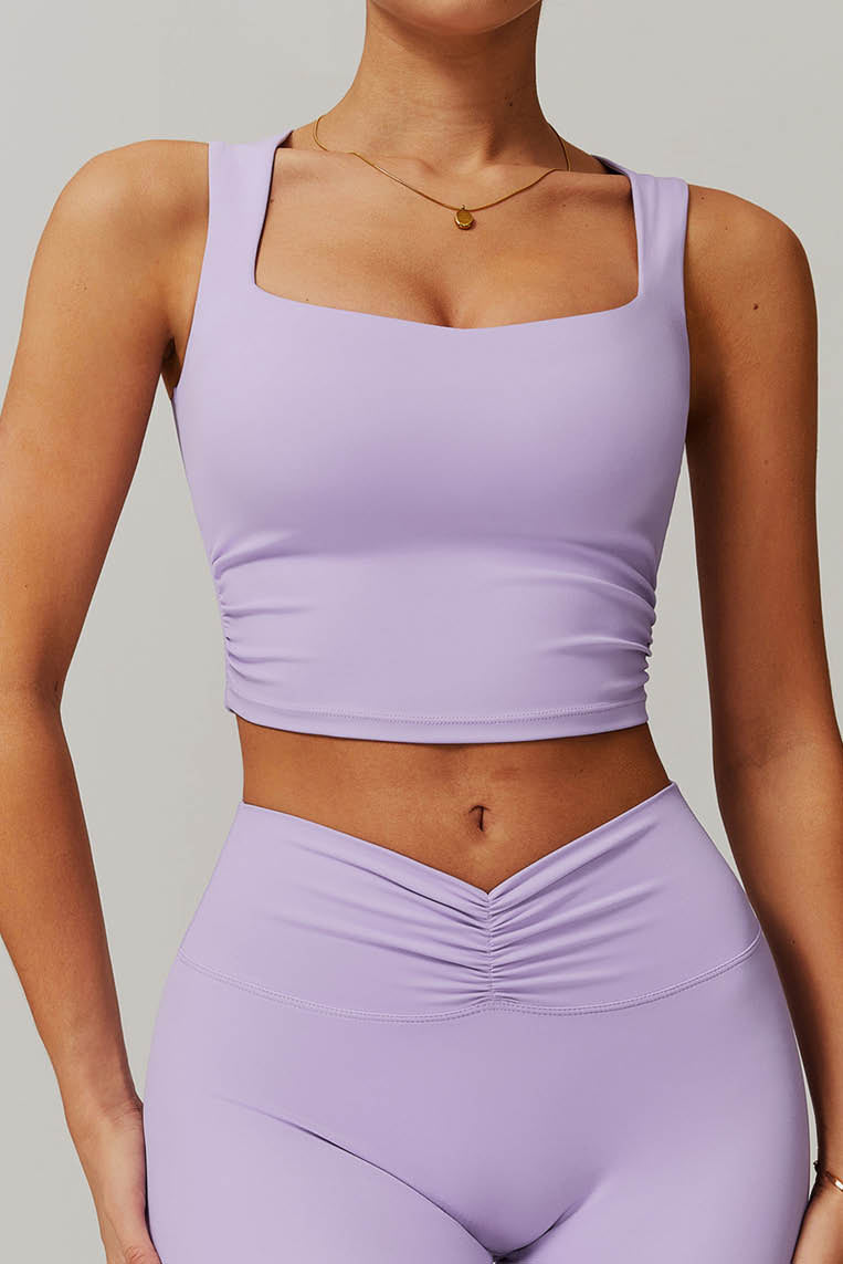 方型领口运动背心