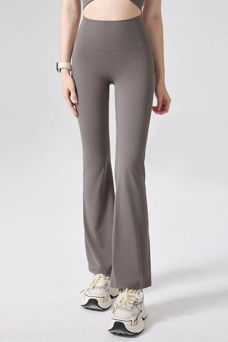 后口袋Y型提臀喇叭裤